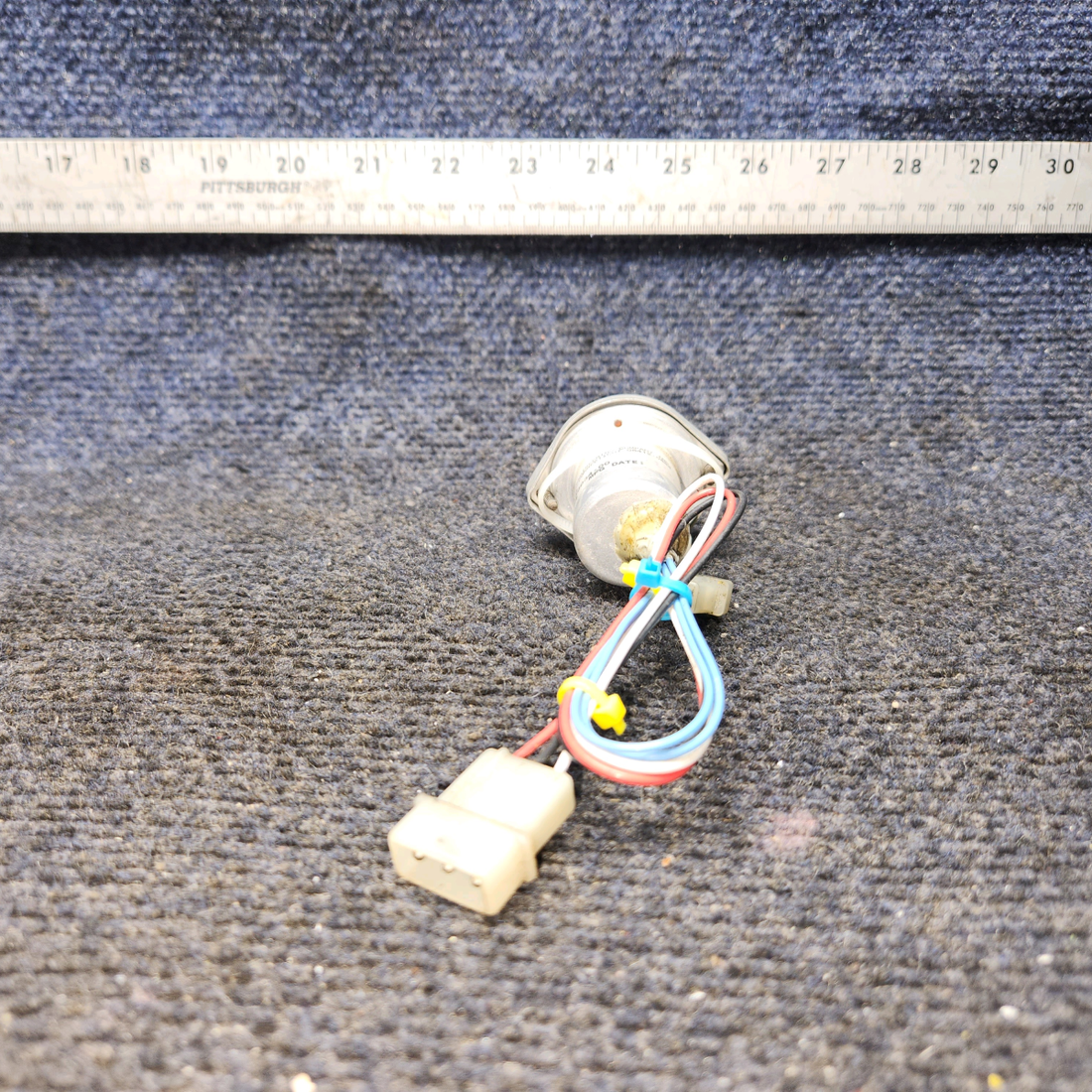 Used aircraft parts for sale, 02‑0350034‑00 WHELEN A506 Mooney M20J Strobe Light Flash Tube Assembly