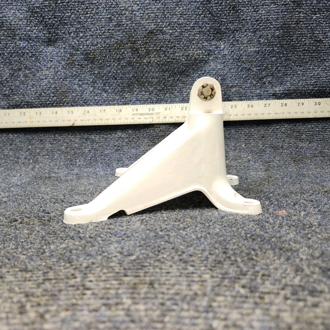 Used aircraft parts for sale, 2443001-3 Cessna 172RG Fitting Actuator Attach Nose Gear