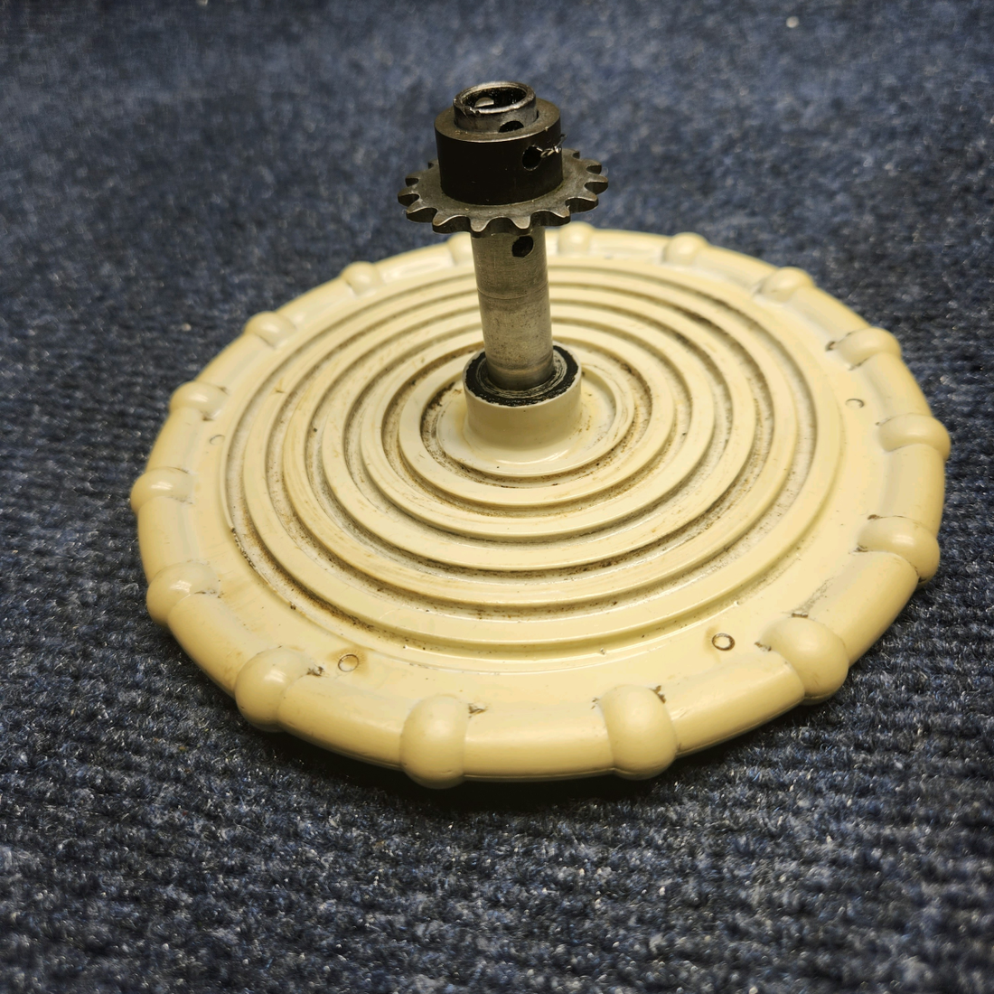 Used aircraft parts for sale, 169-524022 Beechcraft C23 SUNDOWNER BEECHCRAFT 76 ELEVATOR TRIM TAB WHEEL ASSEMBLY