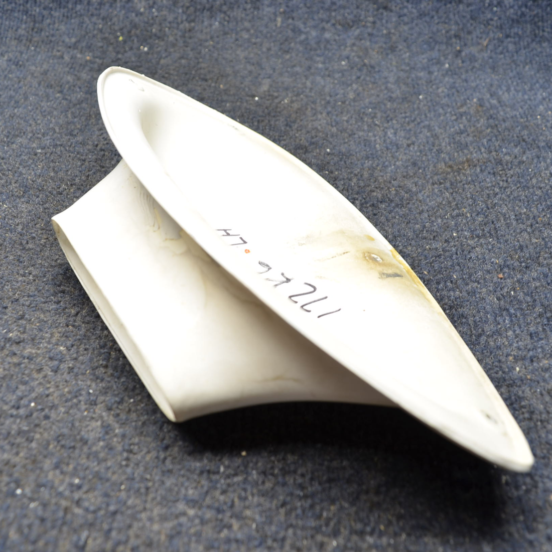 Used aircraft parts for sale, 0522150-1 Cessna 172RG LOWER STRUT FAIRING LH