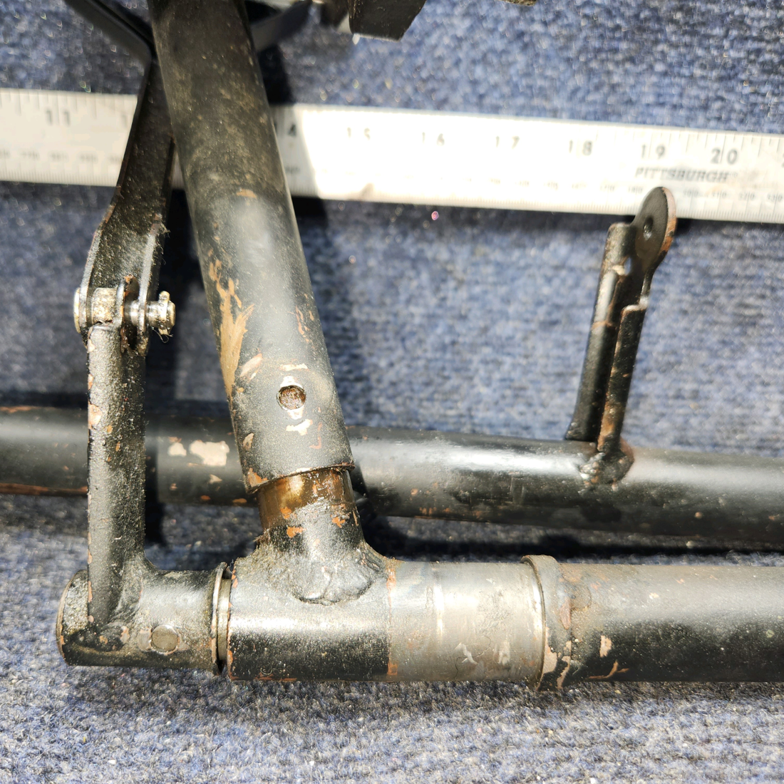 Used aircraft parts for sale, 1460320-1 , 0411306-13 CESSNA 172K COMPLETE BRAKE RUDDER PEDAL BAR & BEARINGS