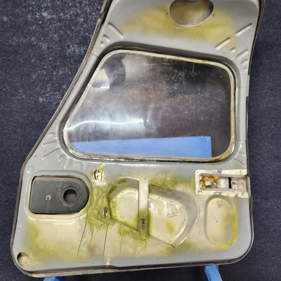 Used aircraft parts for sale, 63055-004 PIPER PA28-140 CABIN DOOR ASSY WITH WINDOW- NO HINGE.