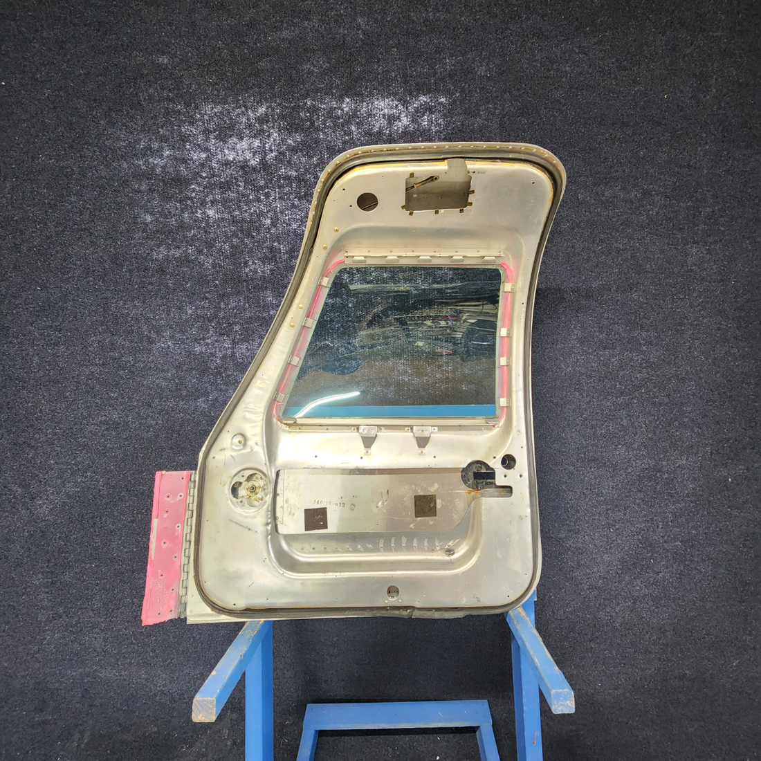 Used aircraft parts for sale, 310225-503 Mooney M20J CABIN DOOR STRUCTURE