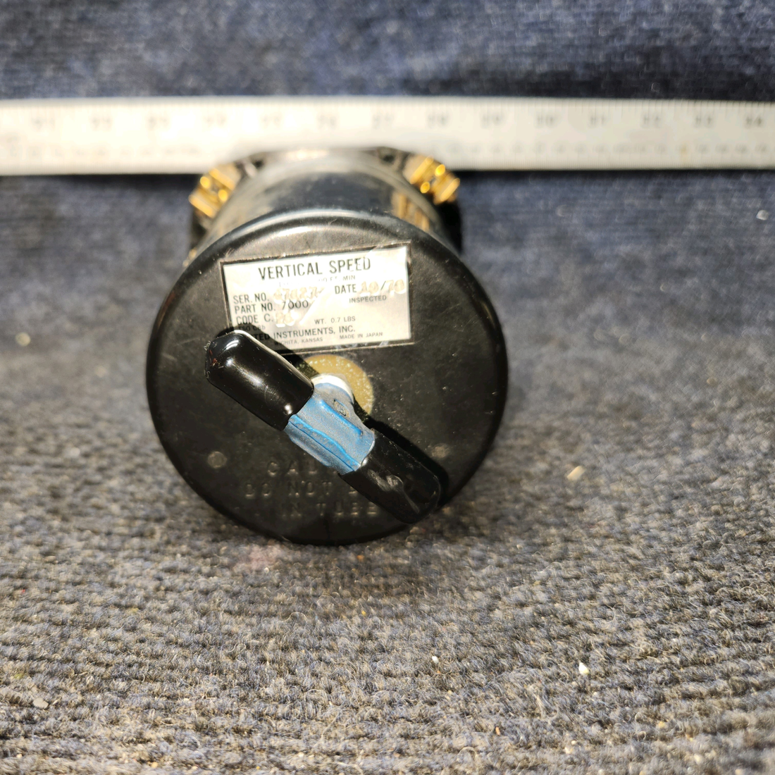 Used aircraft parts for sale, 7000 United Instruments Piper PA28-161 Vertical Speed Indicator - Code: C.26