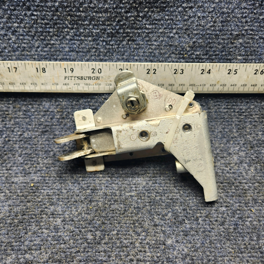 Used aircraft parts for sale, 310300-501 , 301294-501 Mooney M20J DOOR LATCH AND HOUSING ASSEMBLY