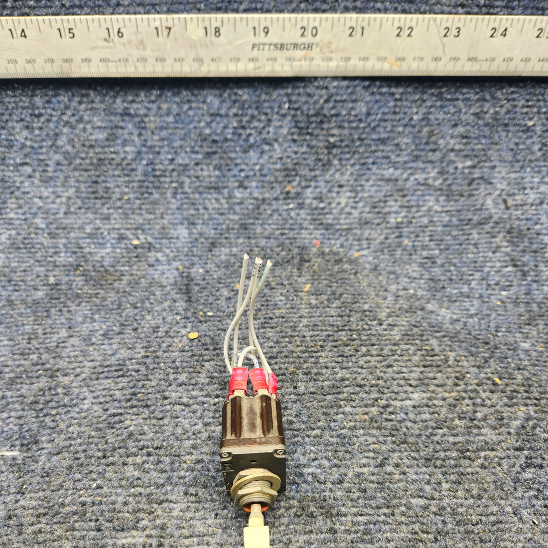 Used aircraft parts for sale, 8906K3149 Mooney M20K CUTLER HAMMER TOGGLE FLAP SWITCH