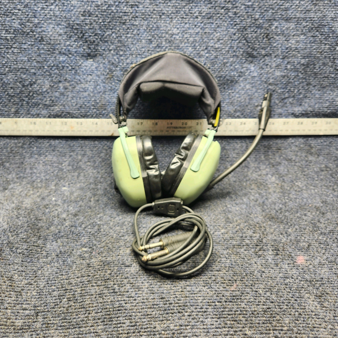 Used aircraft parts for sale, 12507G-46 Davis Clark H20-10 CESSNA 172K HEADSET "SEE PHOTOS FOR DETAILS"