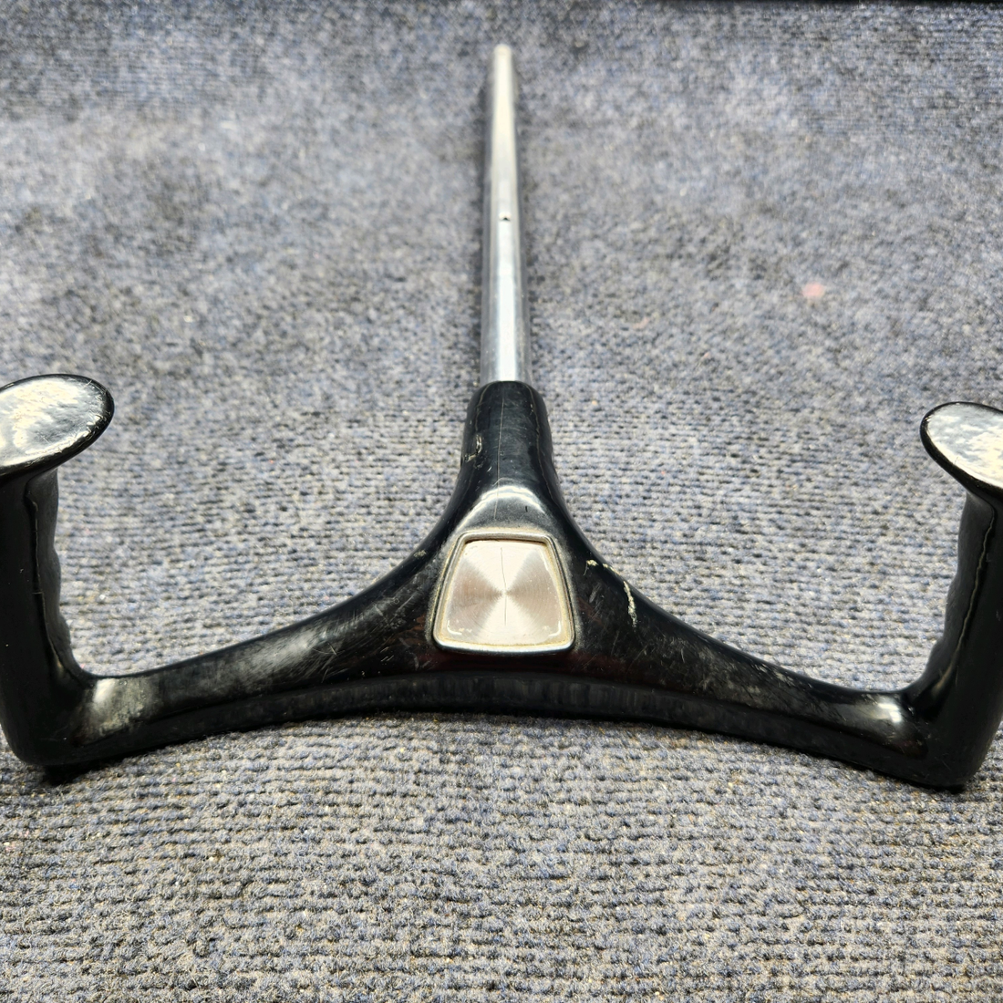 Used aircraft parts for sale, 0513240-14 CESSNA 172K CONTROL WHEEL LH / RH