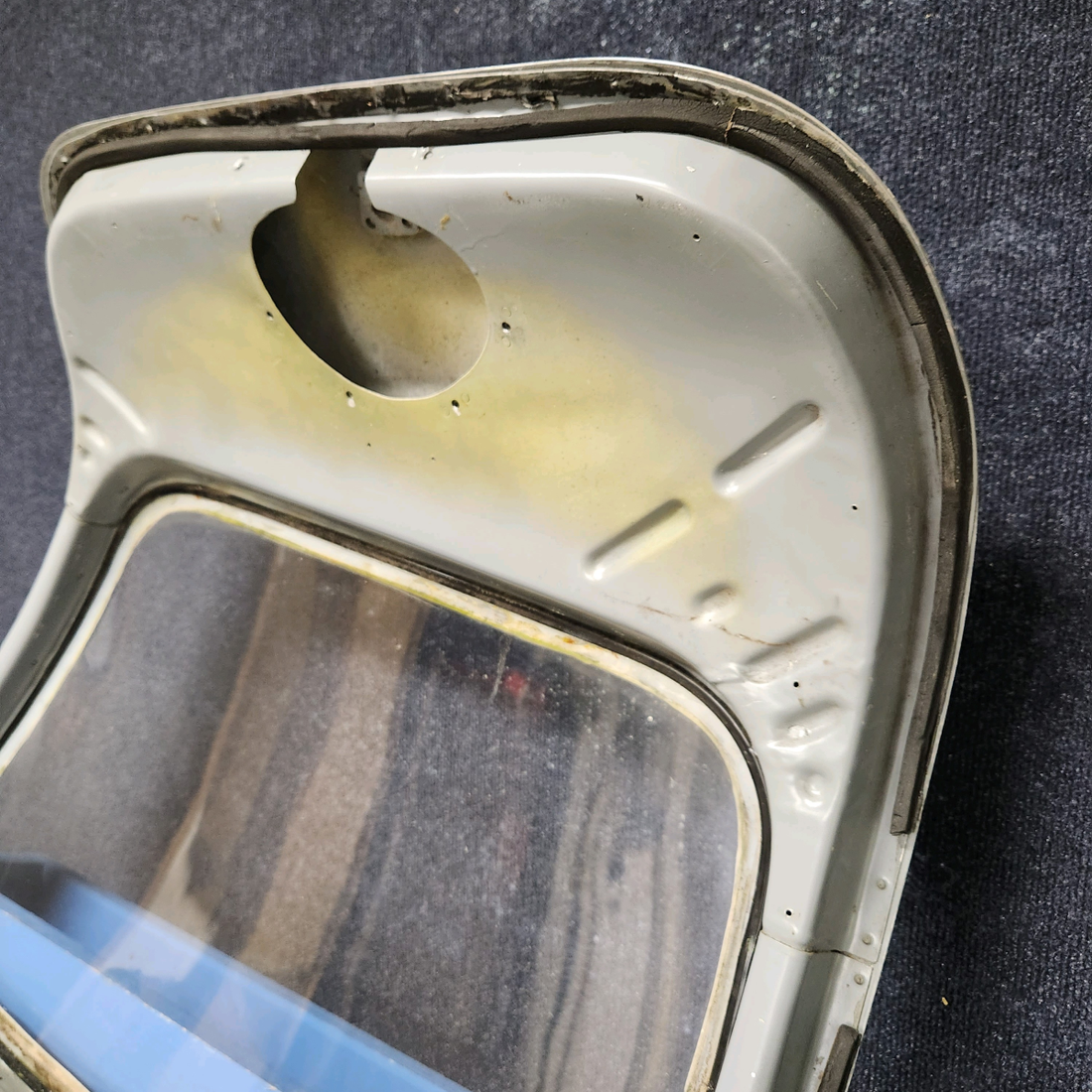 Used aircraft parts for sale, 63055-004 PIPER PA28-140 CABIN DOOR ASSY WITH WINDOW- NO HINGE.