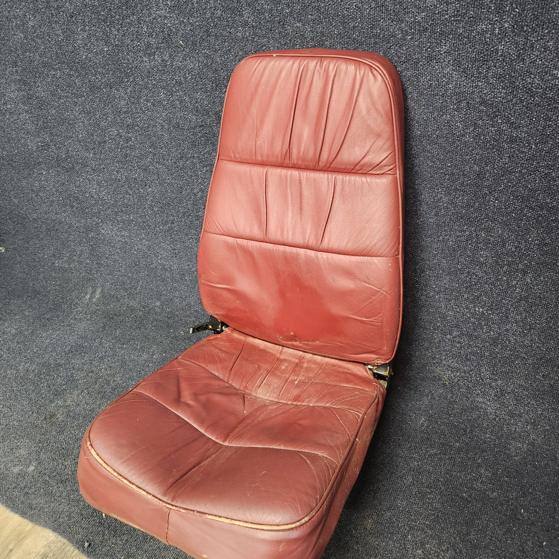 Used aircraft parts for sale, 79479-012 Piper PA32RT-300 PASSENGER SEAT REAR LH