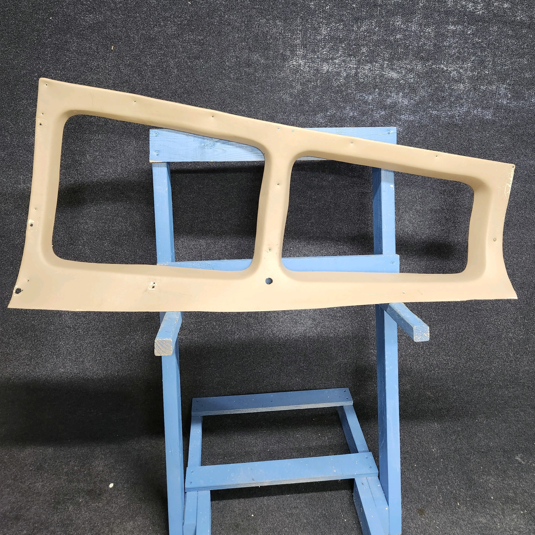 Used aircraft parts for sale, 169-534092-13 Beechcraft C23 SUNDOWNER MOLDING 2ND AND 3RD WINDOW LEFT SIDE