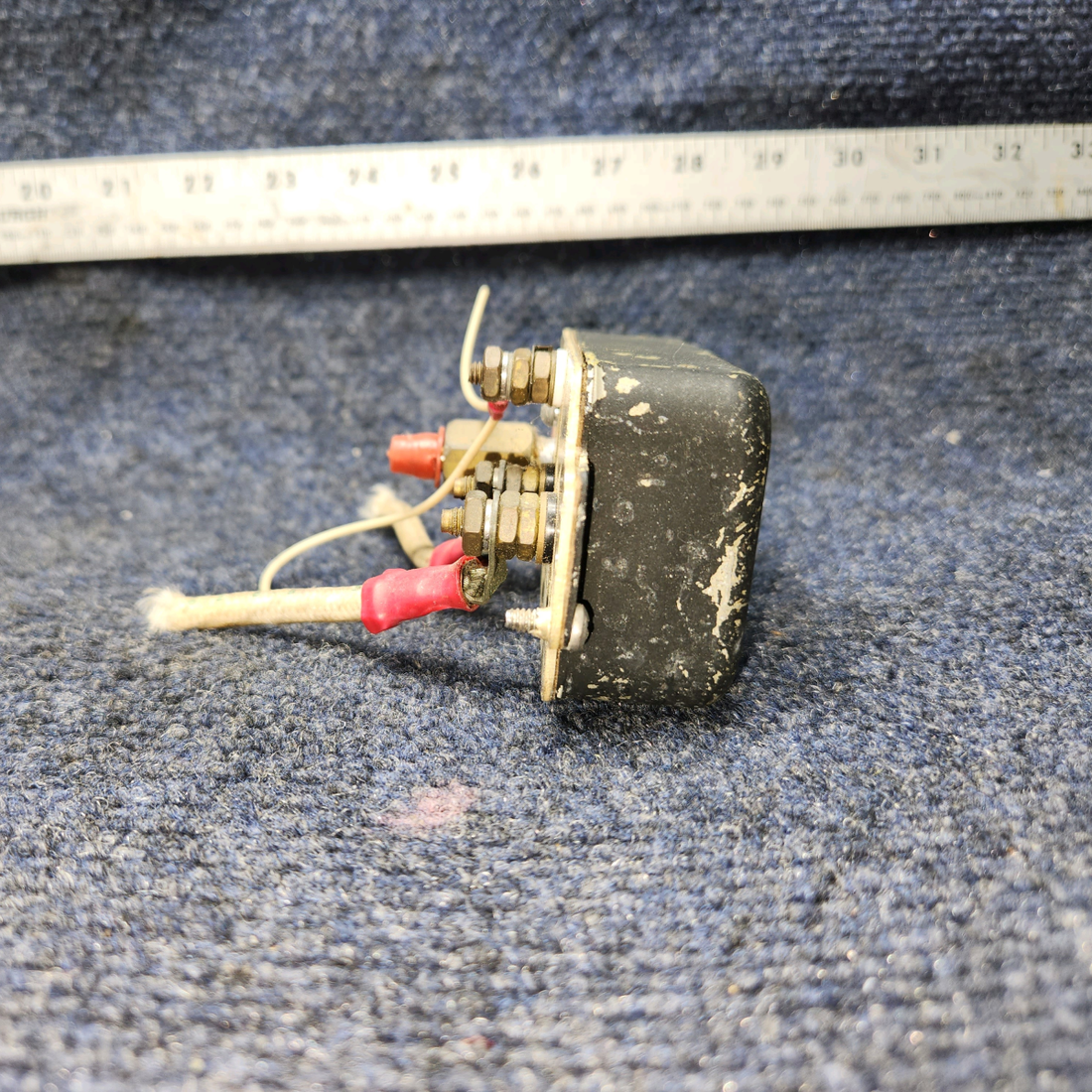 Used aircraft parts for sale, C669560-0101 Rochester Cessna 172RG AMMETER-OIL PRESSURE CLUSTER 21-32V