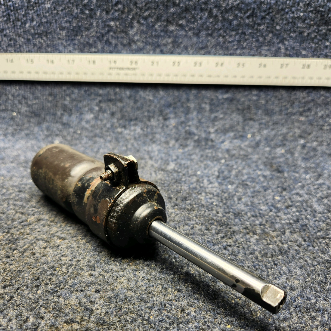 Used aircraft parts for sale, 486599 Maeco PIPER PA28-140 MAECO SHIMMY DAMPENER ASSEMBLY