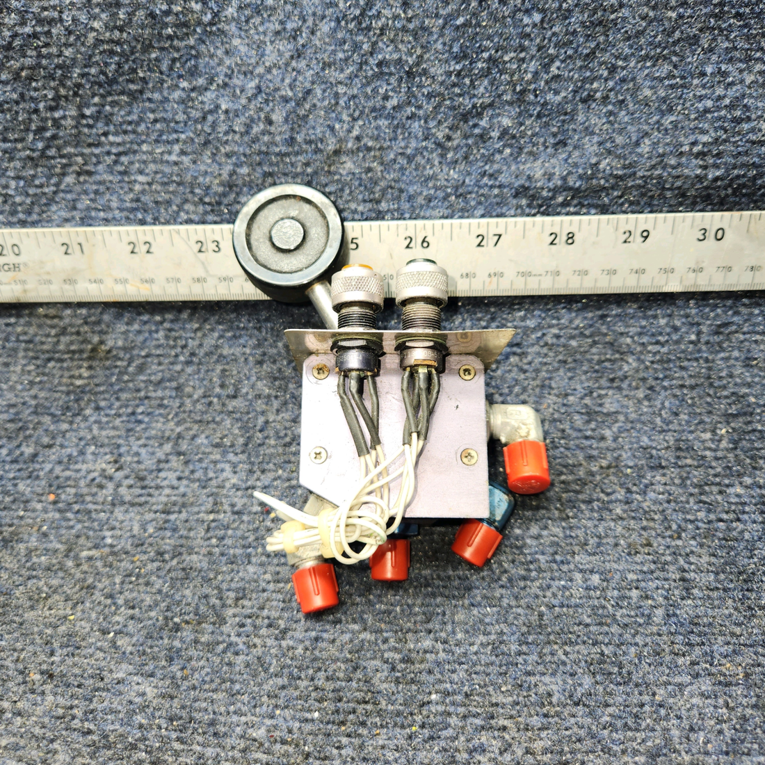 Used aircraft parts for sale, 9881020-2 Cessna 172RG Landing Gear Selector Valve Assy/W Light