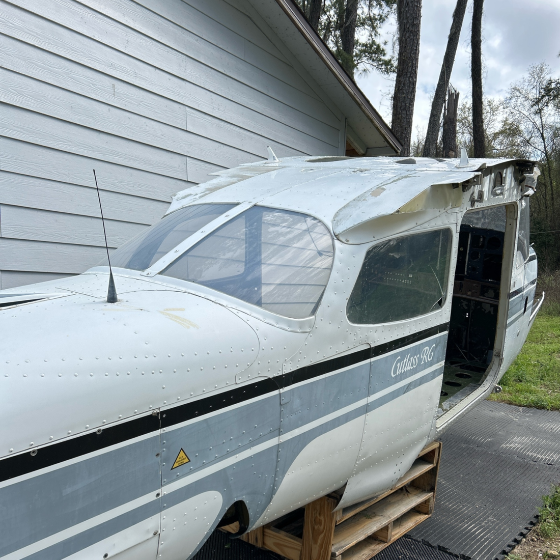 Used aircraft parts for sale, N9795B Cessna 172RG FUSSELAGE -DATA PLATE-LOOK BOOKS S/N 172RG1042