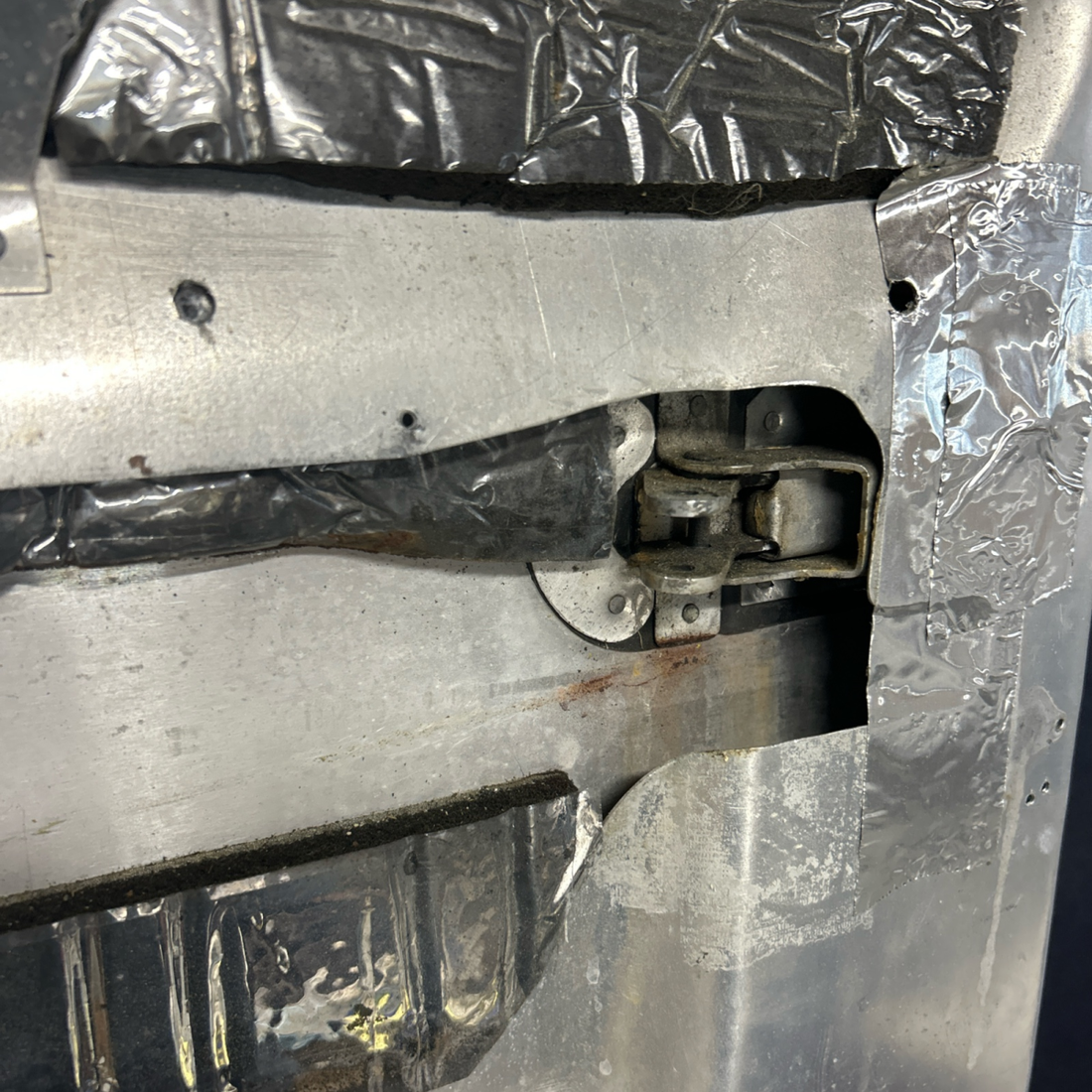 Used aircraft parts for sale, 340124-513 PIPER- CESSNA-BEECH- MOONEY VARIOS CABIN DOOR ASSY MOONEY M20J