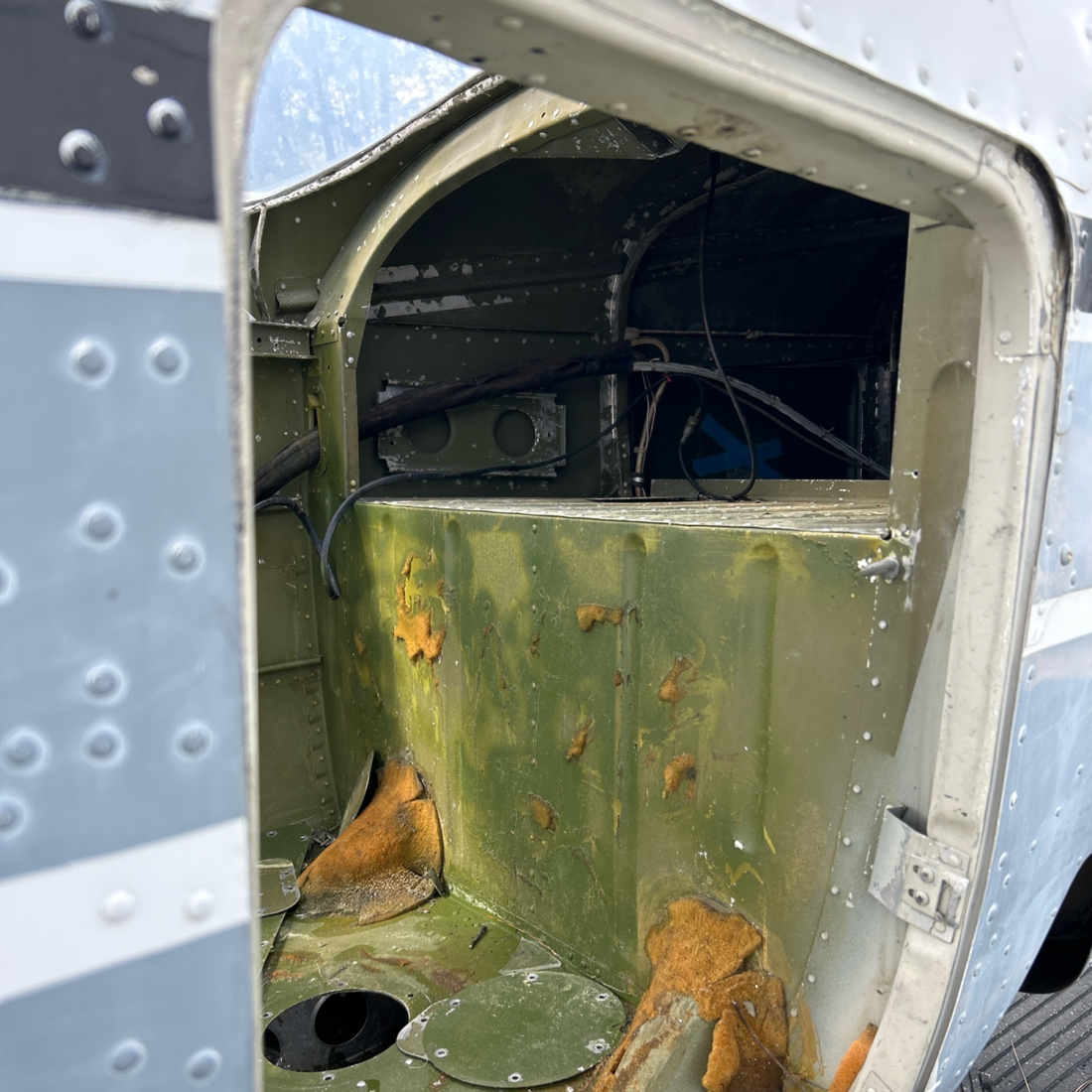 Used aircraft parts for sale, N9795B Cessna 172RG FUSSELAGE -DATA PLATE-LOOK BOOKS S/N 172RG1042