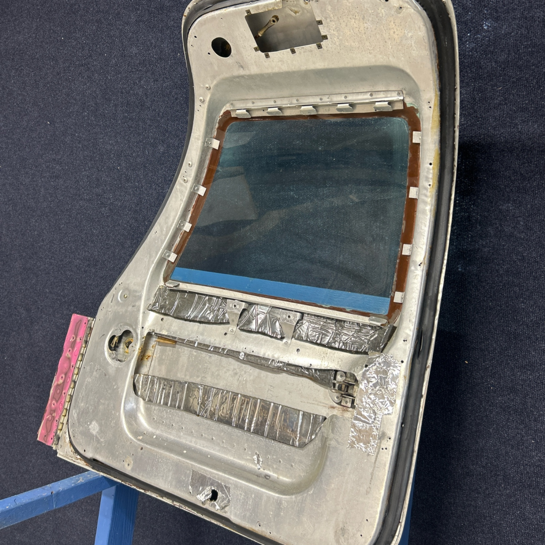 Used aircraft parts for sale, 340124-513 PIPER- CESSNA-BEECH- MOONEY VARIOS CABIN DOOR ASSY MOONEY M20J