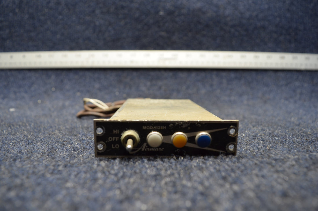 Used aircraft parts for sale 46150 PIPER PA28-140 AIRMARC MARKER BEACON INDICATOR WITH CONNECTOR