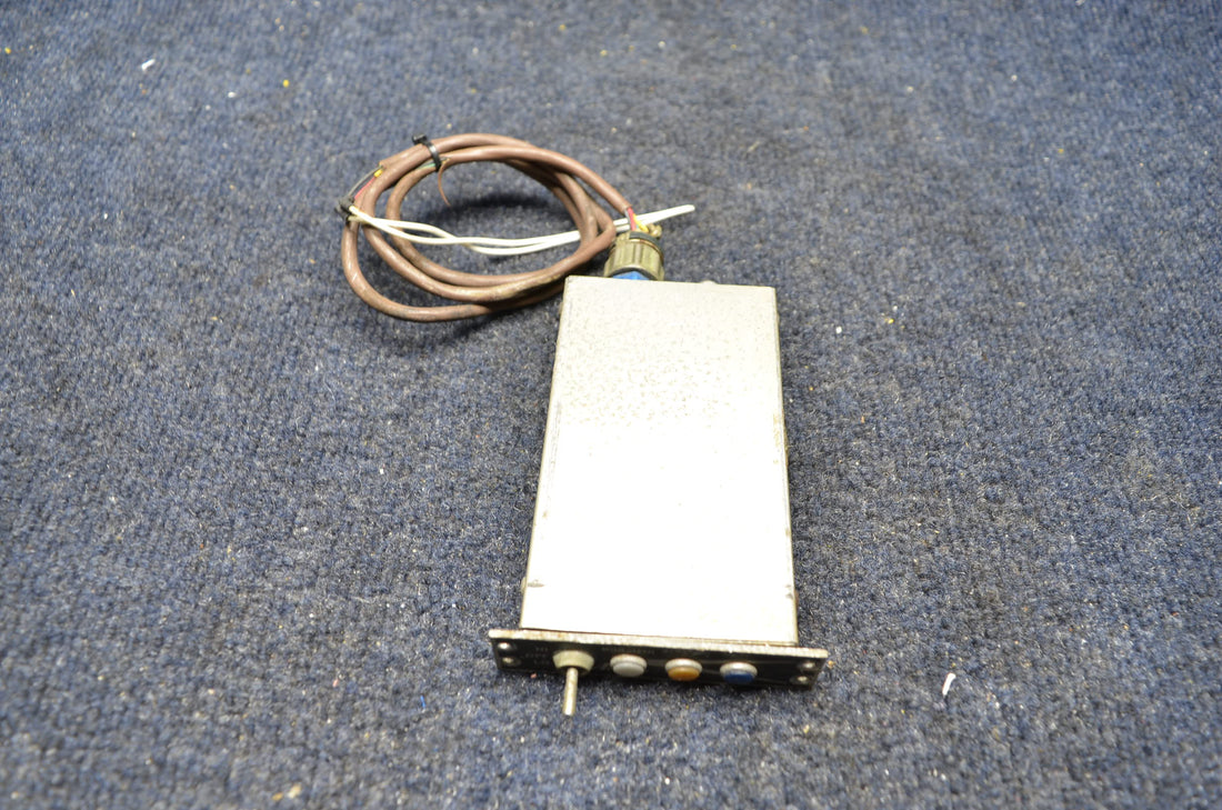 Used aircraft parts for sale 46150 PIPER PA28-140 AIRMARC MARKER BEACON INDICATOR WITH CONNECTOR