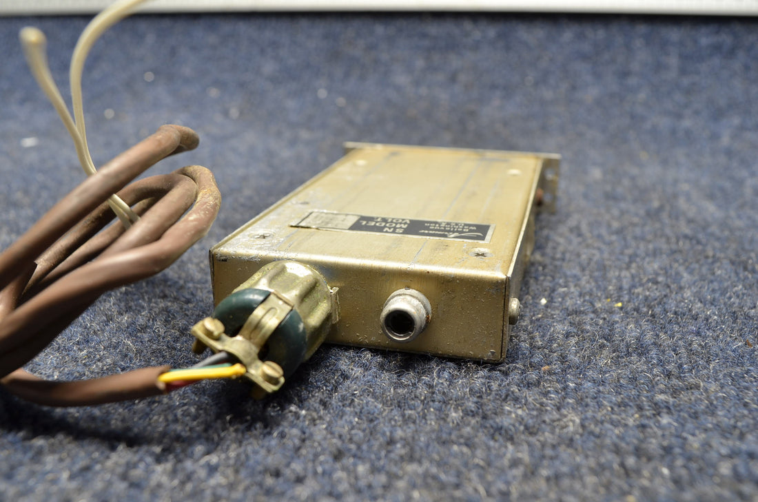 Used aircraft parts for sale 46150 PIPER PA28-140 AIRMARC MARKER BEACON INDICATOR WITH CONNECTOR