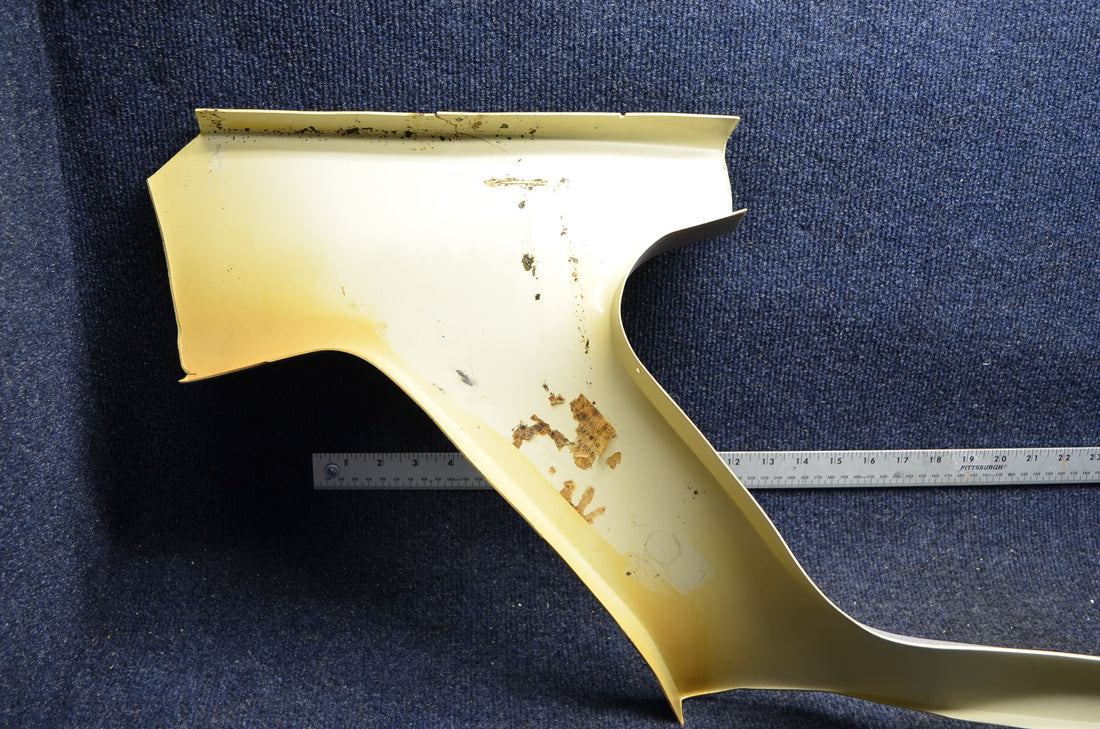 Used aircraft parts for sale 0515027-9 CESSNA C172RG MOULDING WINDOW LH