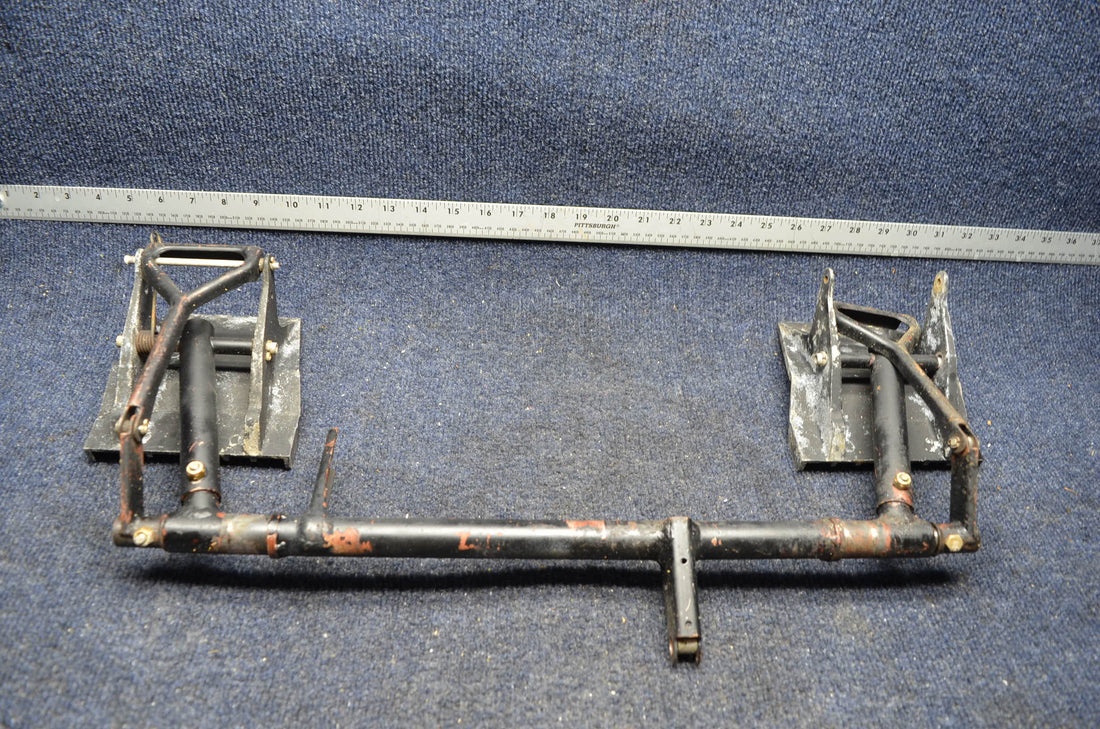 Used aircraft parts for sale 0411306-11 1460320-1 CESSNA C-150J PEDAL RUDDER/ BRAKE/ BAR