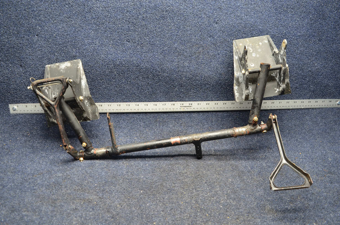 Used aircraft parts for sale 0411306-11 1460320-1 CESSNA C-150J PEDAL RUDDER/ BRAKE/ BAR