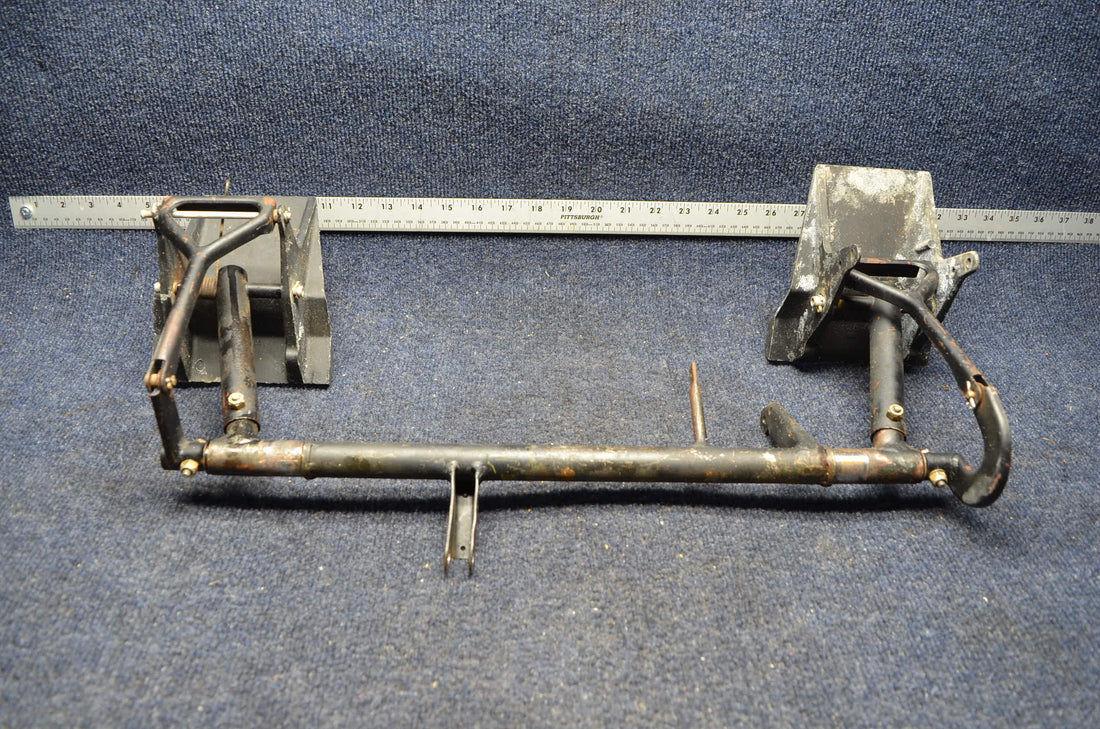 Used aircraft parts for sale 0411306-11 1460320-1 CESSNA C-150J PEDAL RUDDER/ BRAKE/ BAR
