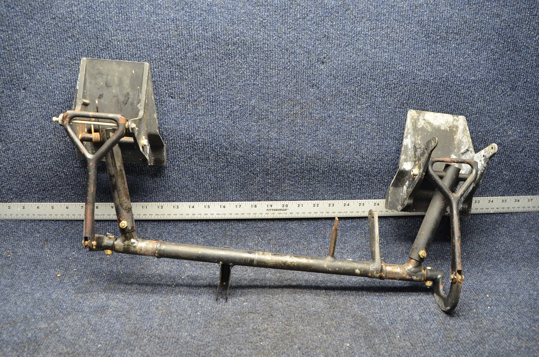 Used aircraft parts for sale 0411306-11 1460320-1 CESSNA C-150J PEDAL RUDDER/ BRAKE/ BAR