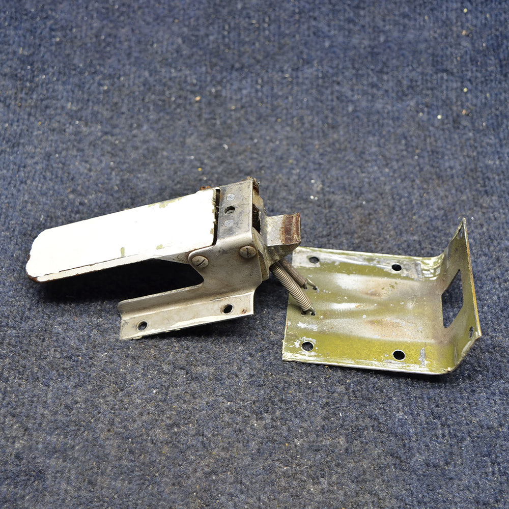 Used aircraft parts for sale 79515-004 PIPER PA28-161 WARRIOR LATH ASSY MAIN DOOR