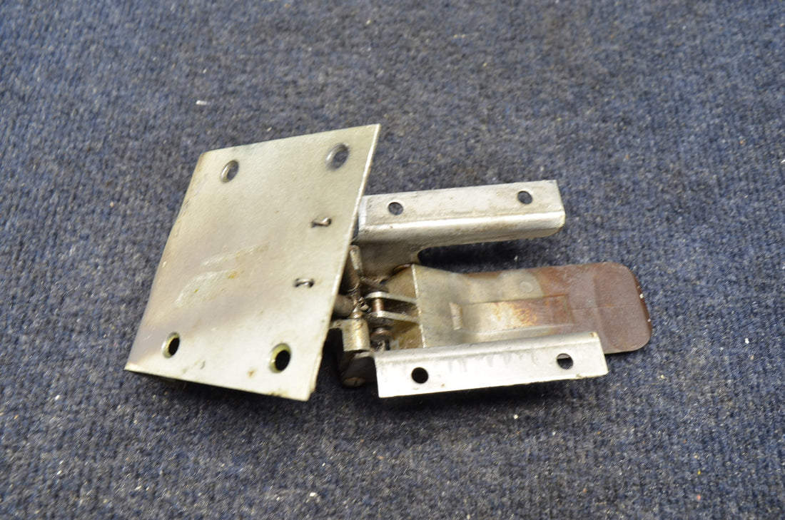 Used aircraft parts for sale 79515-004 PIPER PA28-161 WARRIOR LATH ASSY MAIN DOOR