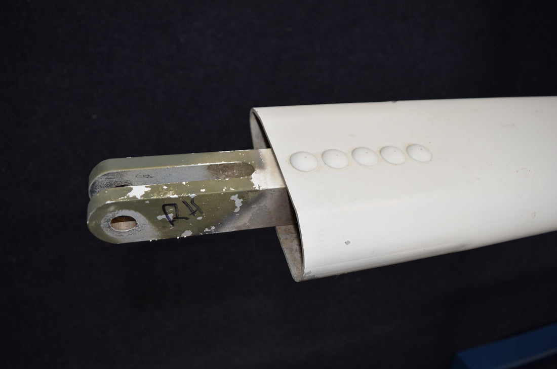 Used aircraft parts for sale 0426606-1 Cessna 150J STRUT ASSY RH WING