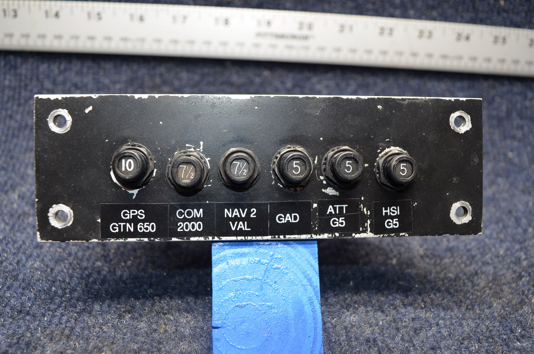 Used aircraft parts for sale MS3320-5 -7 -10 C150J CIRCUIT PANELBREAKER CUSTOM