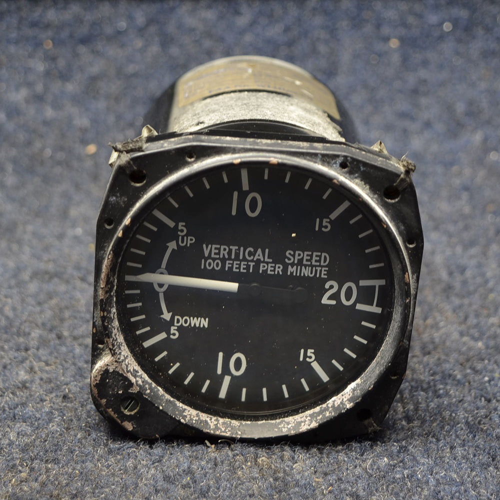 Used aircraft parts for sale 7000 PIPER WARRIOR PIPER PA28-161 UNITED INSTRUMENTS VERTICAL SPEED IND