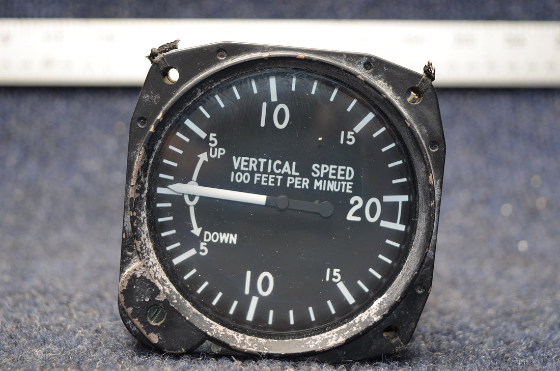 Used aircraft parts for sale 7000 PIPER WARRIOR PIPER PA28-161 UNITED INSTRUMENTS VERTICAL SPEED IND