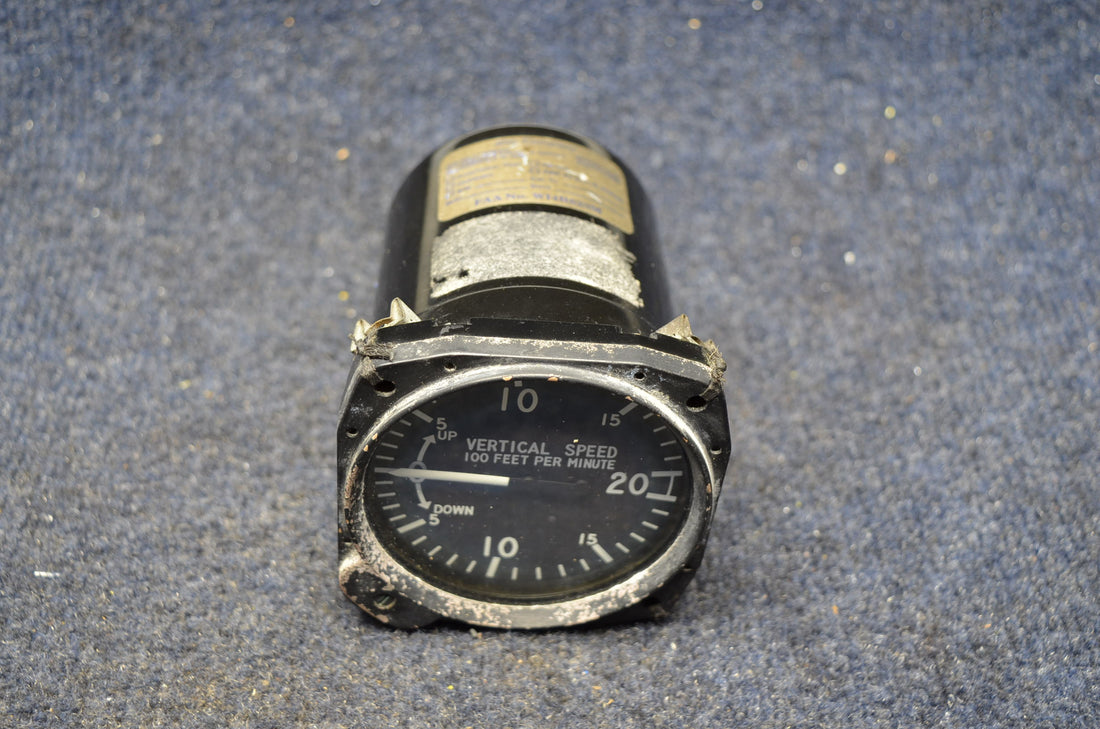 Used aircraft parts for sale 7000 PIPER WARRIOR PIPER PA28-161 UNITED INSTRUMENTS VERTICAL SPEED IND