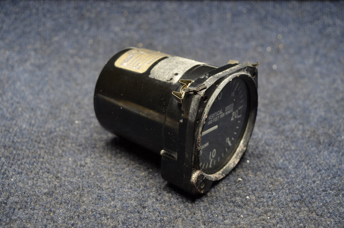 Used aircraft parts for sale 7000 PIPER WARRIOR PIPER PA28-161 UNITED INSTRUMENTS VERTICAL SPEED IND