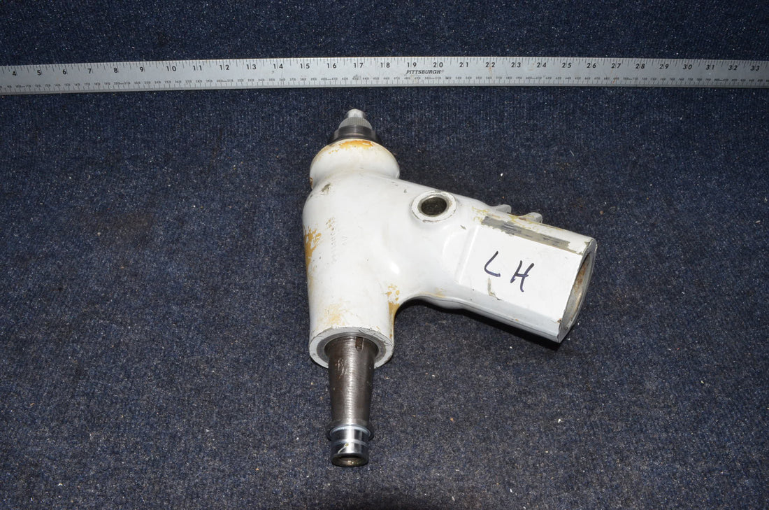 Used aircraft parts for sale 2441100-1 CESSNA C172RG PIVOT ASSY MAIN GEAR LH