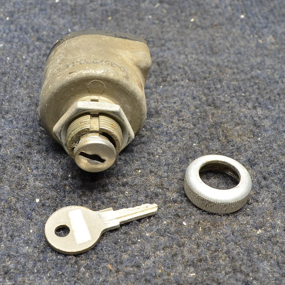 Used aircraft parts for sale 10-357290-1A AMERICAN GRUMMAN A1A BENDIX IGNITION SWITCH WITH KEY