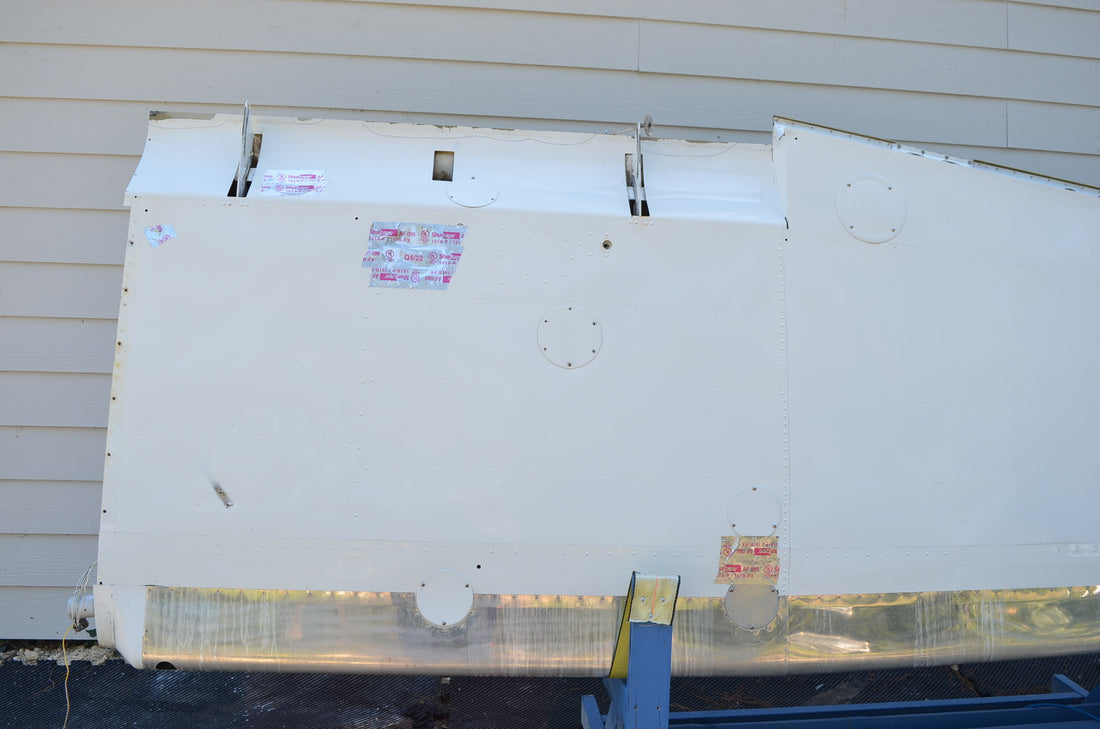 Used aircraft parts for sale 0426005-212 Cessna 150J STRUCTURE ASSY RH WING / WITH STOL KIT