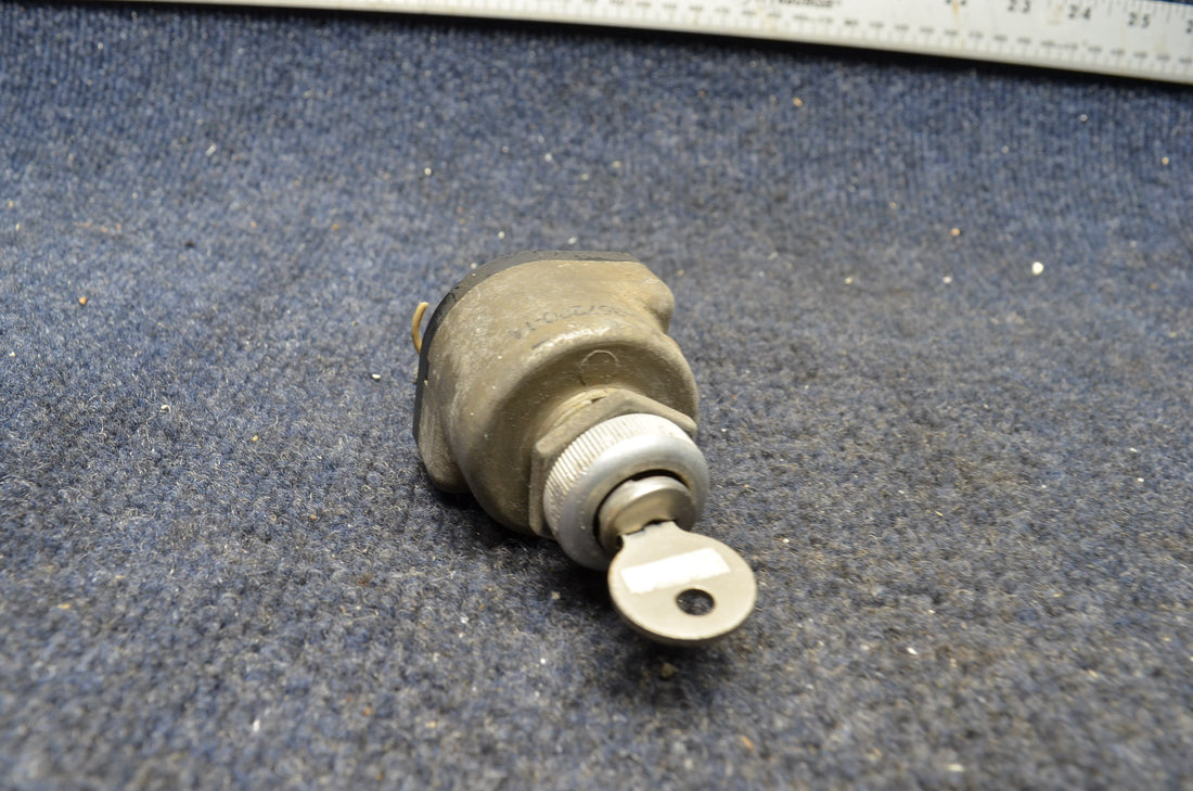 Used aircraft parts for sale 10-357290-1A AMERICAN GRUMMAN A1A BENDIX IGNITION SWITCH WITH KEY