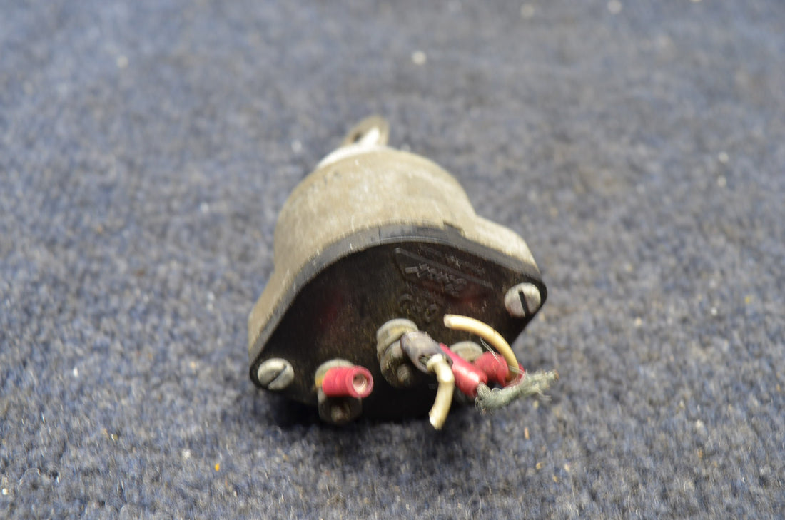 Used aircraft parts for sale 10-357290-1A AMERICAN GRUMMAN A1A BENDIX IGNITION SWITCH WITH KEY
