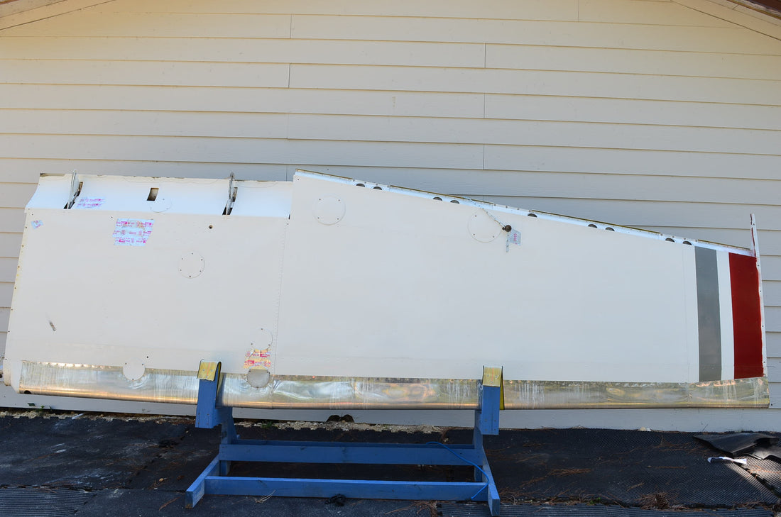 Used aircraft parts for sale 0426005-212 Cessna 150J STRUCTURE ASSY RH WING / WITH STOL KIT