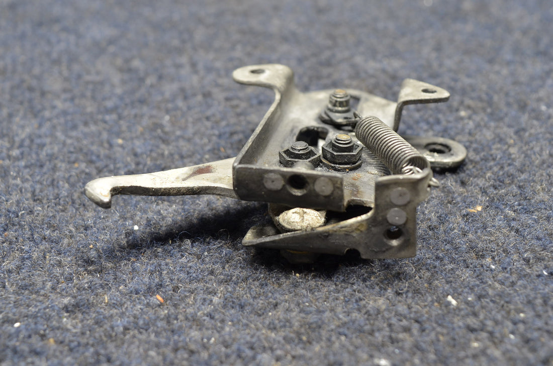 Used aircraft parts for sale 35-410456-3 BEECHCRAFT 95-B55 UPPER LACTH BRAKET ASSY