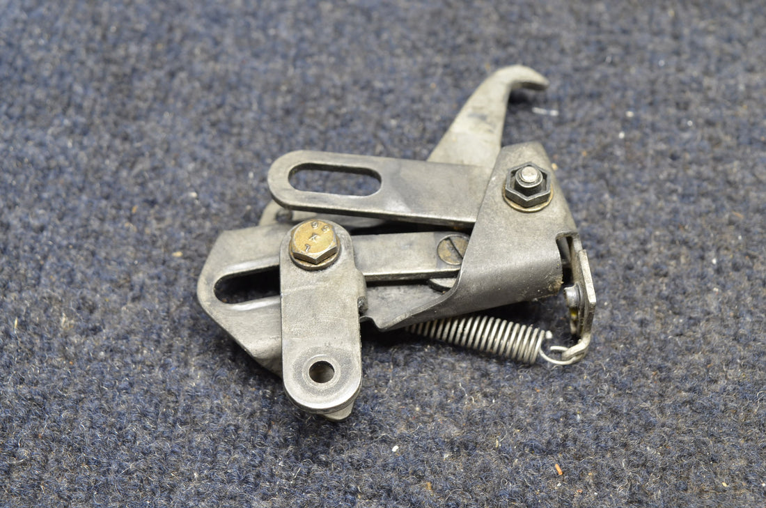 Used aircraft parts for sale 35-410456-3 BEECHCRAFT 95-B55 UPPER LACTH BRAKET ASSY