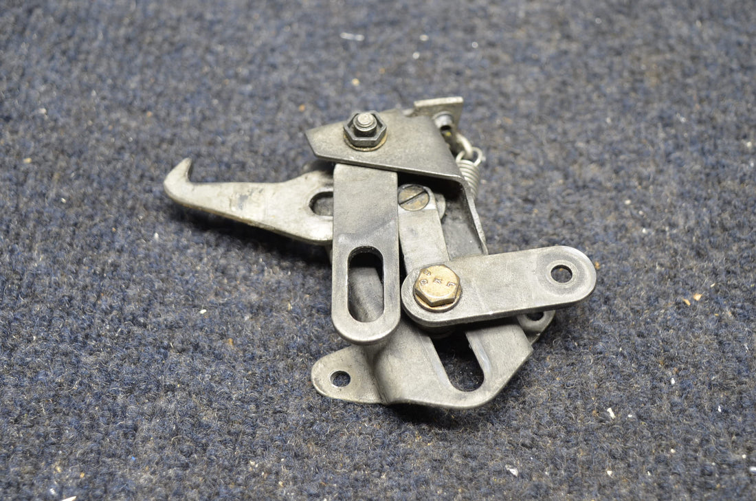 Used aircraft parts for sale 35-410456-3 BEECHCRAFT 95-B55 UPPER LACTH BRAKET ASSY