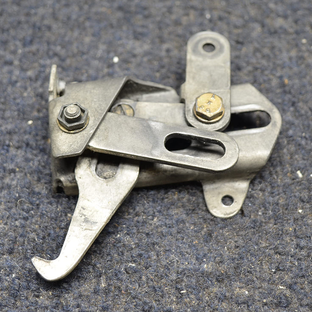 Used aircraft parts for sale 35-410456-3 BEECHCRAFT 95-B55 UPPER LACTH BRAKET ASSY