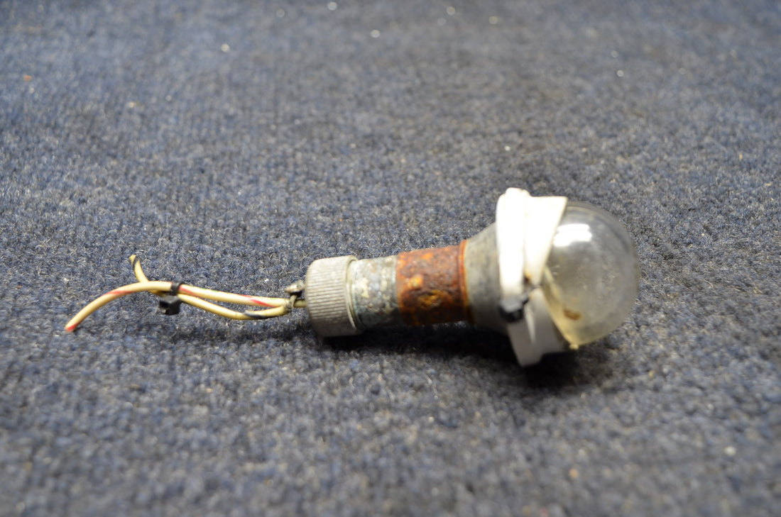 Used aircraft parts for sale A-2064-12 AMERICAN GRUMMAN A1A CRIMES TAIL LIGHT 12 VOLTS