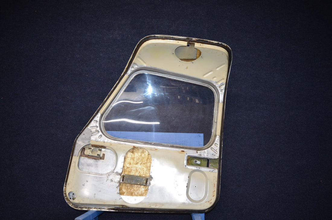 Used aircraft parts for sale 66657-002 PIPER PA-28-140 CABIN DOOR ASSY